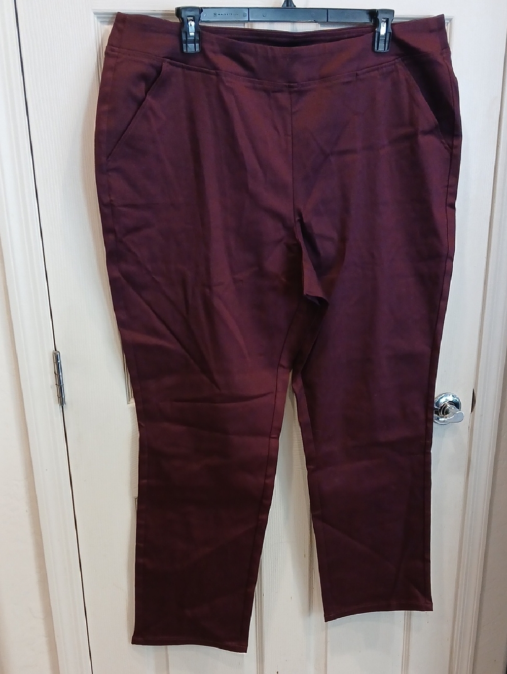 Women's Burgundy Stretch Pull-On Pants